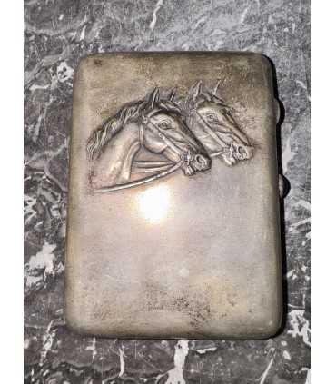 Портсигар "Кони"