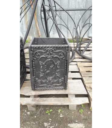 Урна чугунная квадратная