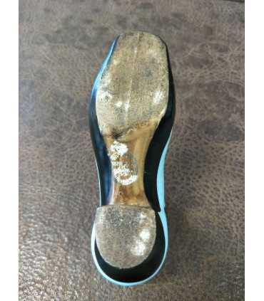 Фарфоровая туфелька