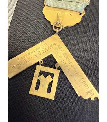 Масонский знак