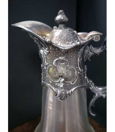 Кувшин с металлическим навершием