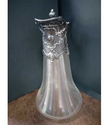 Кувшин с металлическим навершием