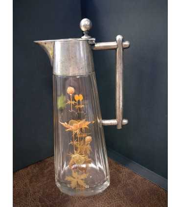 Кувшин с серебряным навершием