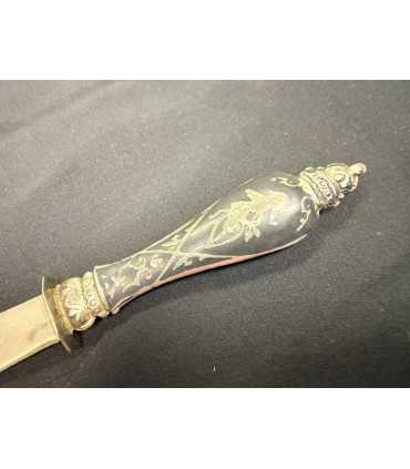 Нож для бумаги