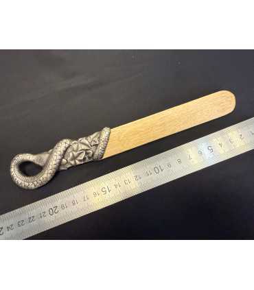 Нож для бумаги