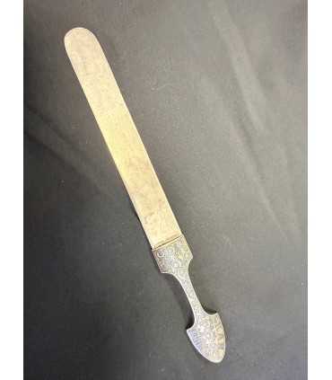 Нож для бумаги