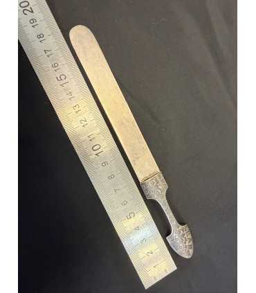 Нож для бумаги