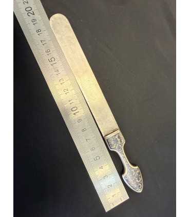 Нож для бумаги