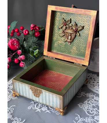 Новогодние сувениры: Шкатулка Сани