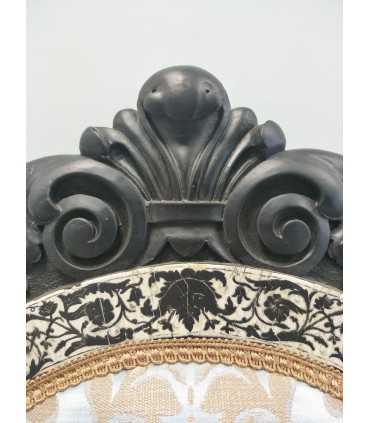 Диван и пара кресел