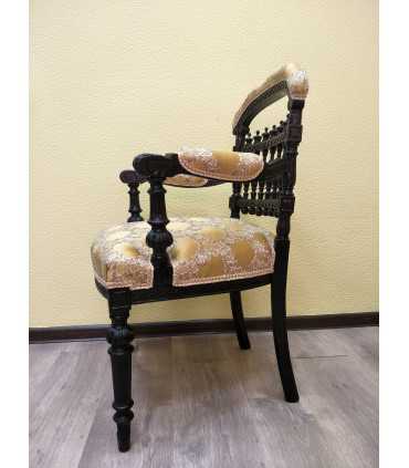 Комплект: диван, пара кресел и пара стульев