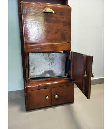 Старинный походный армейский туалетный шкаф