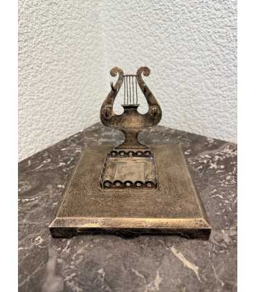 Письменный аксессуар