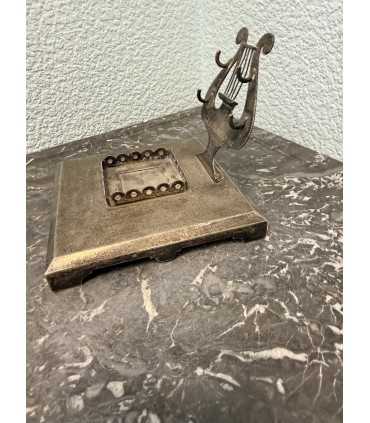 Письменный аксессуар