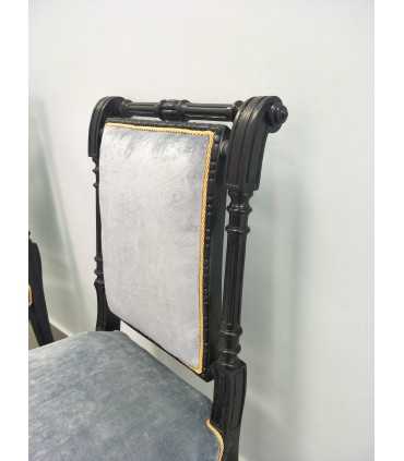 Пара стульев