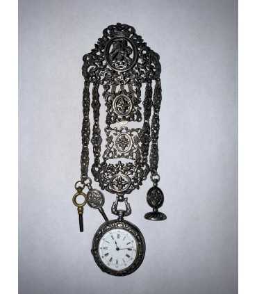 Шатлен с часами