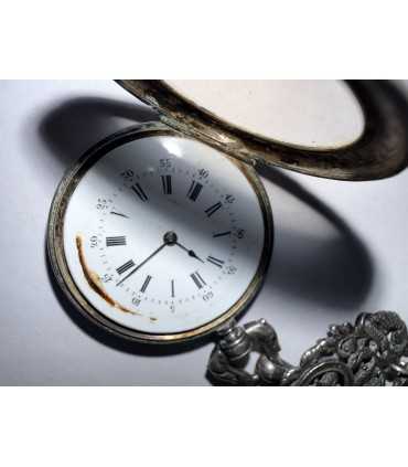 Шатлен с часами