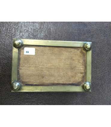 Металлическая коробка из-под папирос