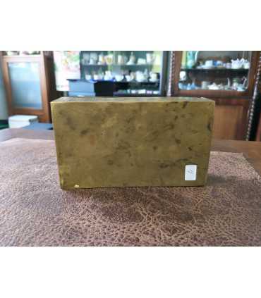 Металлическая коробка из-под папирос