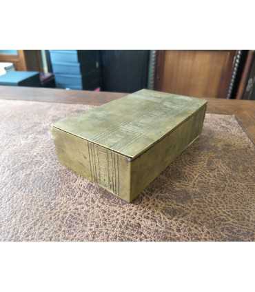 Металлическая коробка из-под папирос