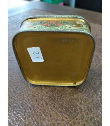 Банка жестяная