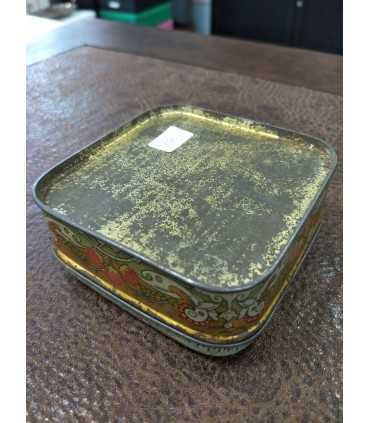 Банка жестяная