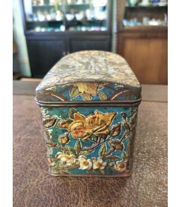 Банка жестяная