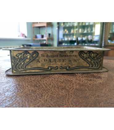 Банка жестяная