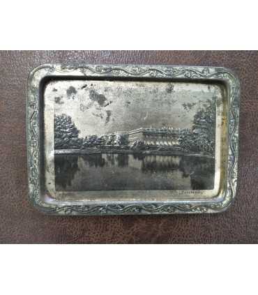 Банка жестяная