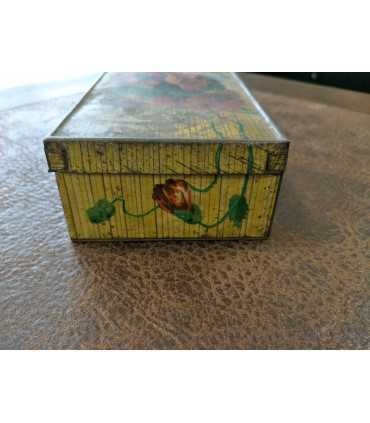 Банка жестяная