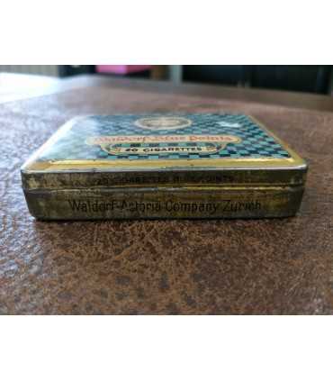 Банка жестяная