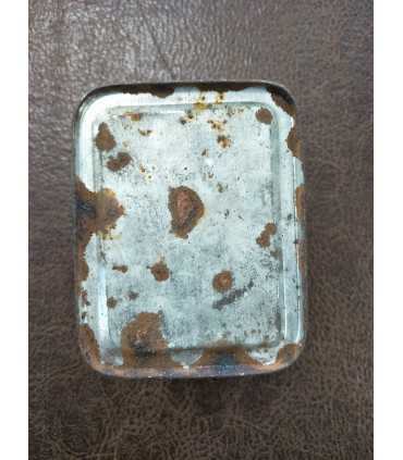 Банка жестяная