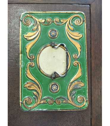 Коробка жестяная