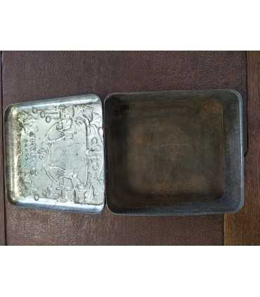 Коробка жестяная