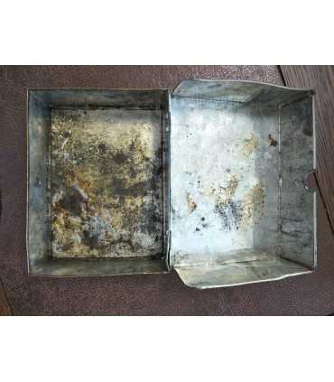 Коробка жестяная