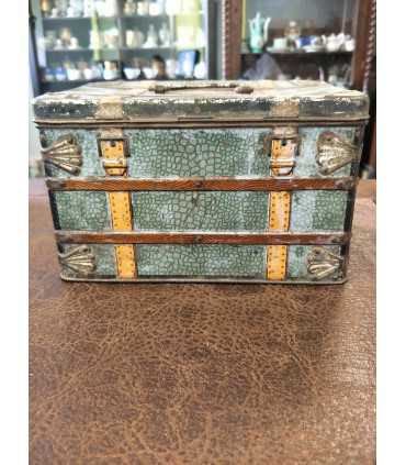 Коробка жестяная