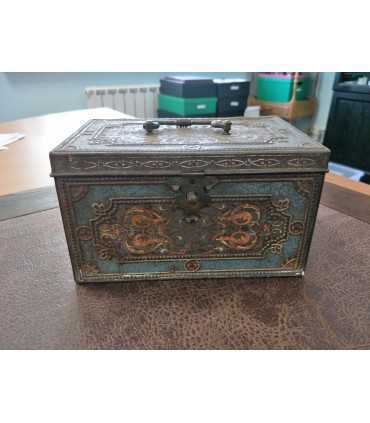 Банка жестяная