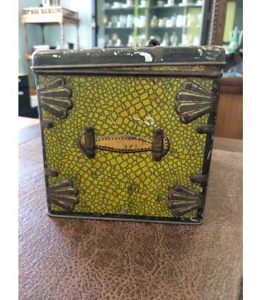 Коробка жестяная