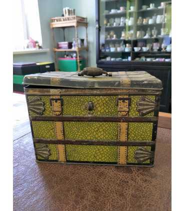 Коробка жестяная