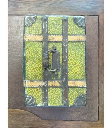 Коробка жестяная