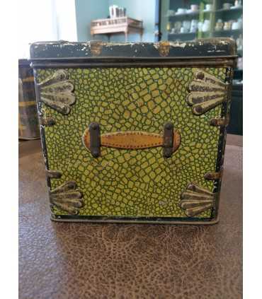 Коробка жестяная