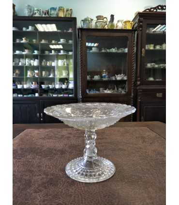 Конфетница на ножке