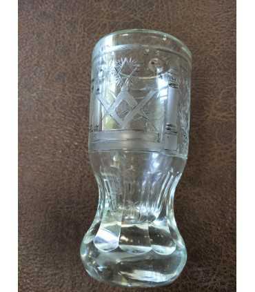 Бокал с масонскими символами
