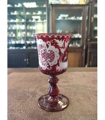 Кубок рубинового стекла