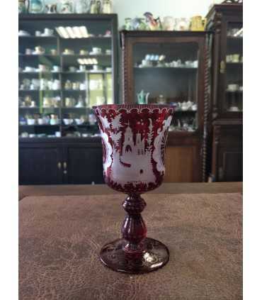 Кубок рубинового стекла