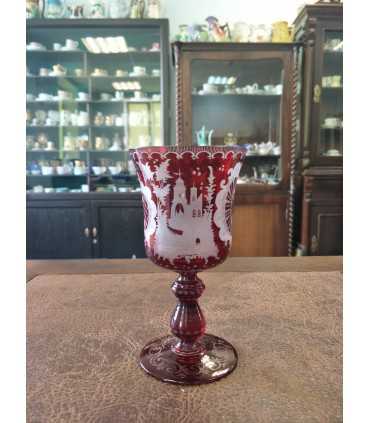 Кубок рубинового стекла