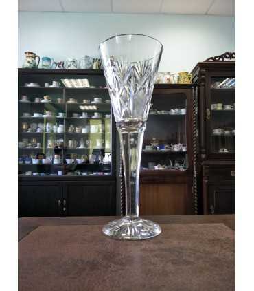 Огромный фужер