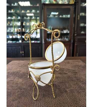 Туалетный прибор для флакона