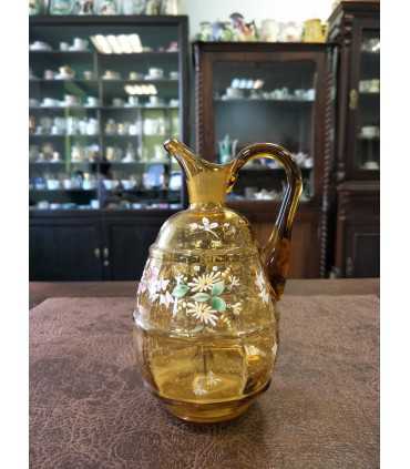 Кувшин и пять чашечек