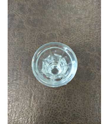 Рюмка на квадратном цоколе